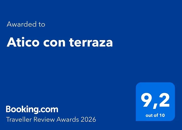 Atico Con Terraza شقة
